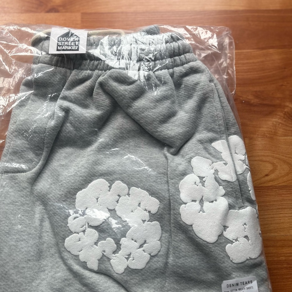 Grey Denim Tear Shorts Size Medium Brand New Authenticated - Picture 5 of 5
